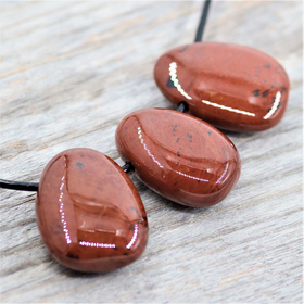 Riipus Mahonkiobsidiaani 'Drilled' 22*30mm 1-laatu