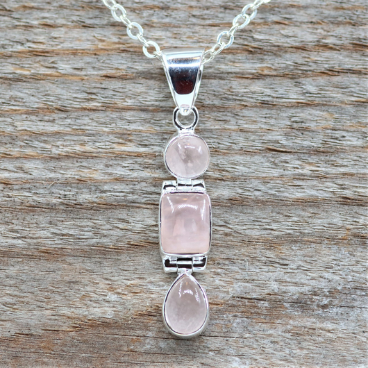 Riipus Ruusukvartsi 'Trio' 47mm (Hopea)