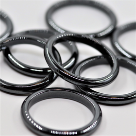 Sormus Hematiitti 'Rounded Thin' 3mm