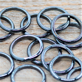 Sormus Hematiitti 'Rounded Thin' 3mm