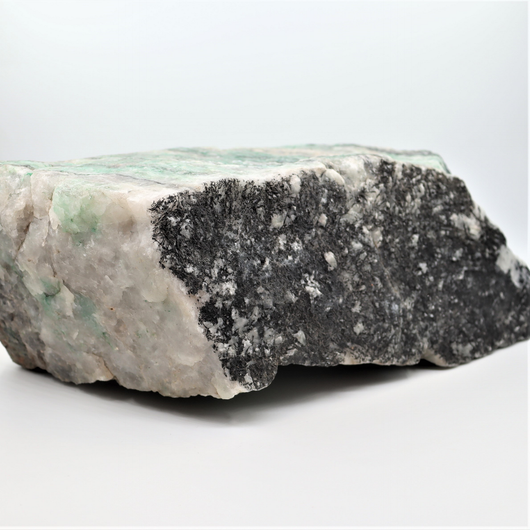 Lapin Vihreä kvartsi 'Uniikkiyksilö' 29*15*10cm/8150g