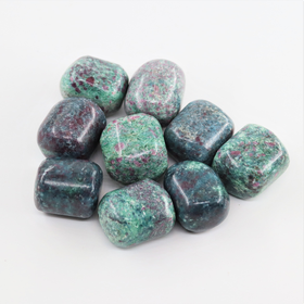 Rubiinifuksiitti 20-30mm