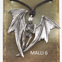 Kaulakoru 'Gothic Amulet' (12 mallia)