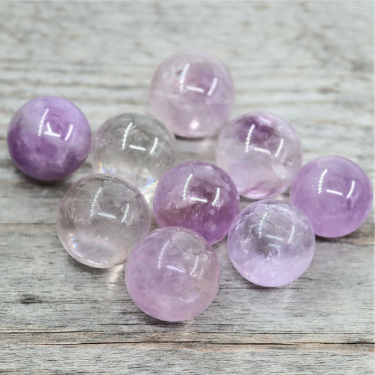Ametisti Pallo 'Vaalea Ametisti' 20mm