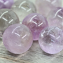 Ametisti Pallo 'Vaalea Ametisti' 20mm