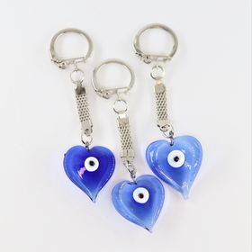 Avaimenperä / Laukkukoru 'Evil Eye Glass Heart'