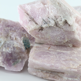 Kunziitti pinkki raakapala 70-90mm/200-250g