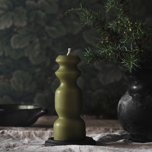 Mehiläisvahakynttilä 'Aatos' pistaasi 14,5cm