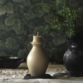 Mehiläisvahakynttilä 'Alli' hiekka 13cm