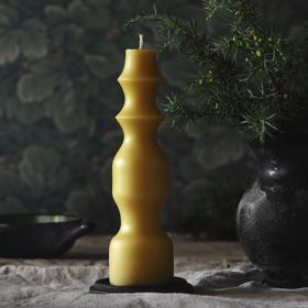 Mehiläisvahakynttilä 'Auri' hunaja 19,5cm