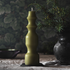 Mehiläisvahakynttilä 'Auri' pistaasi 19,5cm