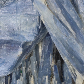 Kyaniitti Sininen Raakapala 50-55mm