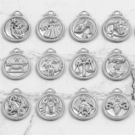 Riipus 'Horoskooppi' (12 mallia) hopea