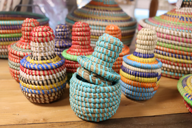 Punottu kannellinen ruohokori 'Senegal Basket Pot' 12cm