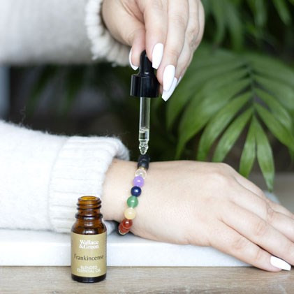 Rannekoru ja Eteerinen öljy setti 'Seven chakras'