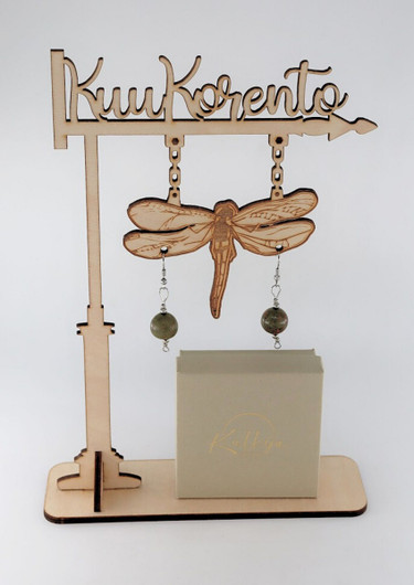 Kulkija Design: Kivihelmi Korvakorut Unakiitti