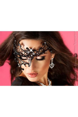 Silmänaamio kevyttä korumetallia strassi koristeilla hieno!