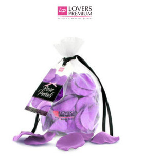 Ruusun terälehdet - Romantiikkaa petiin - kylpyyn - koristeluun