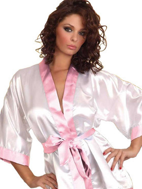 Aamu - iltatakki valkoista satiinia - tyylikkäillä yksityiskohdilla