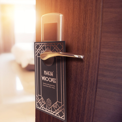 Body Wand - ruusukullan värinen todella tyylikäs vibraattori