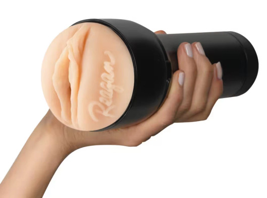 Kiroo masturbaattori Reagan foxx