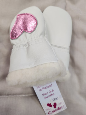 Vauvan applikoidut nahkatumput, kimallepinkki