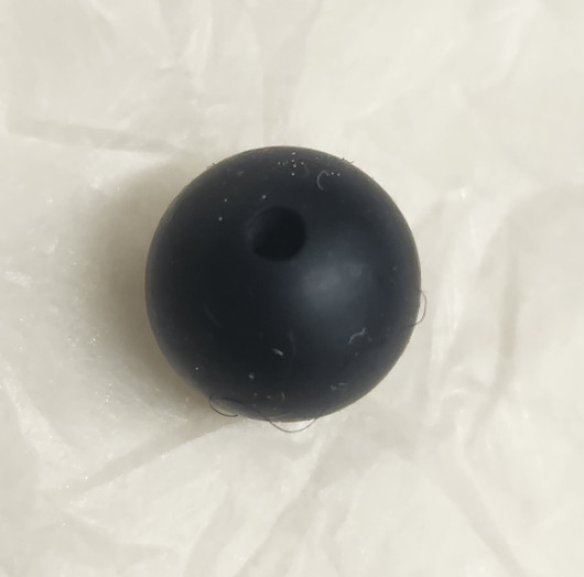 Tuttinauha silikonihelmistä Kettuhahmolla ja nimellä