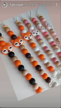 Tuttinauha silikonihelmistä Kettuhahmolla ja nimellä