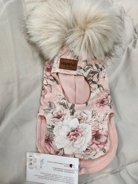 Kypärämyssy tupsulla