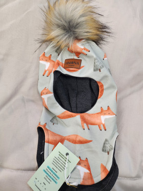 Kypärämyssy tupsulla