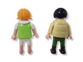 Kaksi Playmobil -hahmoa