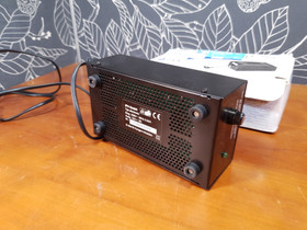 Jännitemuunnin 220/12 V