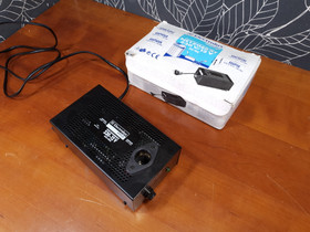 Jännitemuunnin 220/12 V