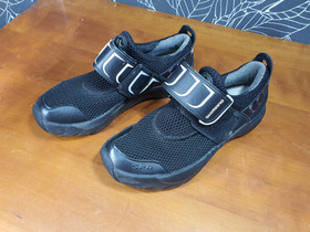 Pyöräilykengät (Shimano 38)