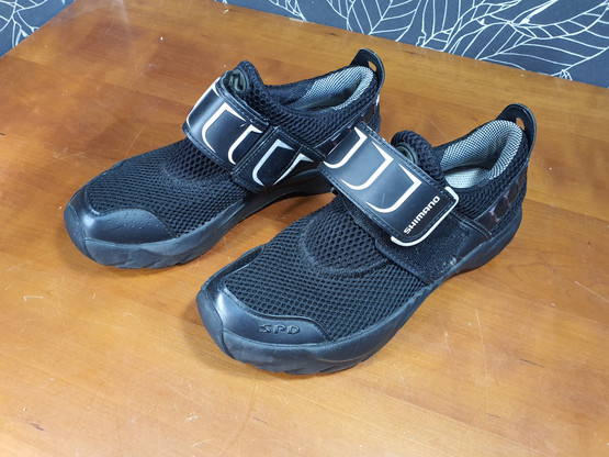 Pyöräilykengät (Shimano 38)