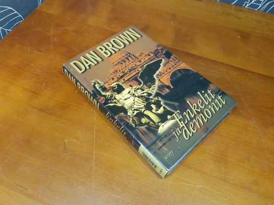 Enkelit ja Demonit (Dan Brown)