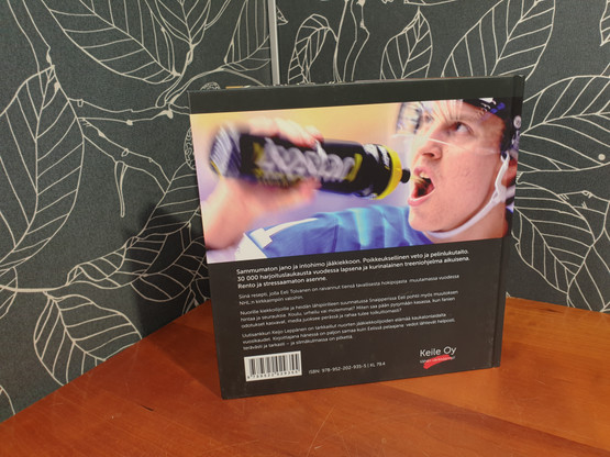 Snaipperi - Eeli Tolvasen tarina -kirja