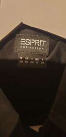 Musta tunika (Esprit)