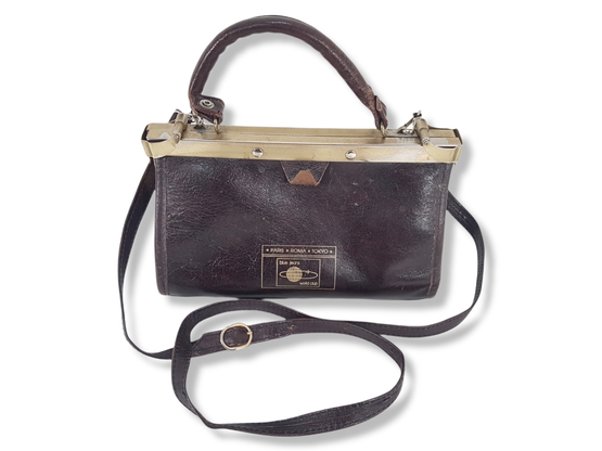 Vanha laukku (Paris-Roma-Tokyo)