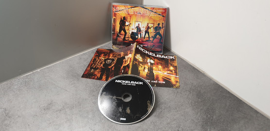 CD (Nickelback - Here and Now)
