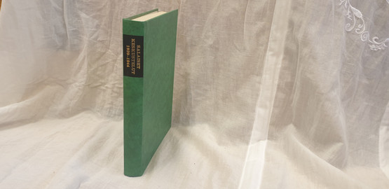 Salaiset keskustelut -kirja