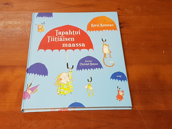 Lastenkirja (Tapahtui Tiitiäisen maassa)