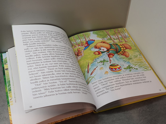 Satukirja (Lystikkäät nallet vauhdissa)