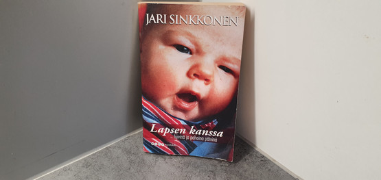 Kirja (Lapsen kanssa -hyvinä ja pahoina päivinä)