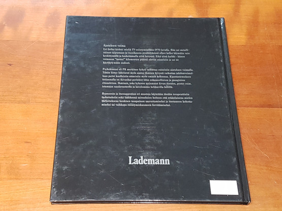 Kirja (Mystiikan Maailma - Ajatuksen voima) 