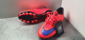 Jalkapallokengät, koko 36,5 (Nike Mercurial)