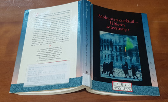 Kierrätyskirja (Ohto Manninen. Motolovin Cocktail - Hitlerin sateenvarjo)