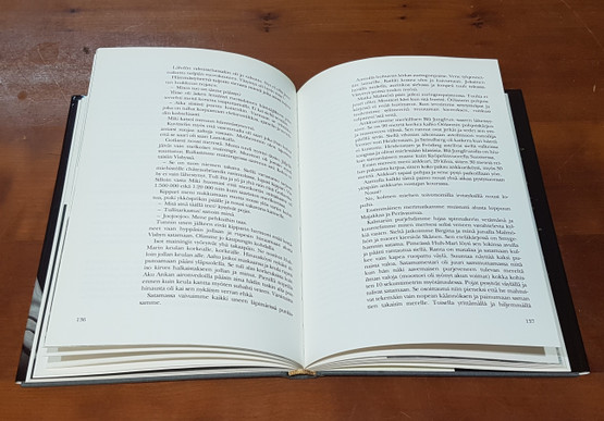 Kirja (Lasse Pöysti - Lainatakki)