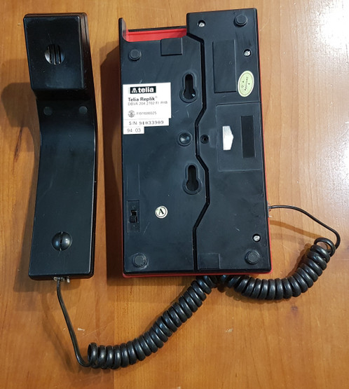 Retropuhelin (Telia Replik)