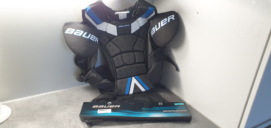 Katukiekkoilusuojat, JR S-M (Bauer)